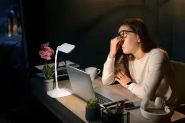 كيفية الحفاظ على التركيز أثناء ساعات العمل الطويلة